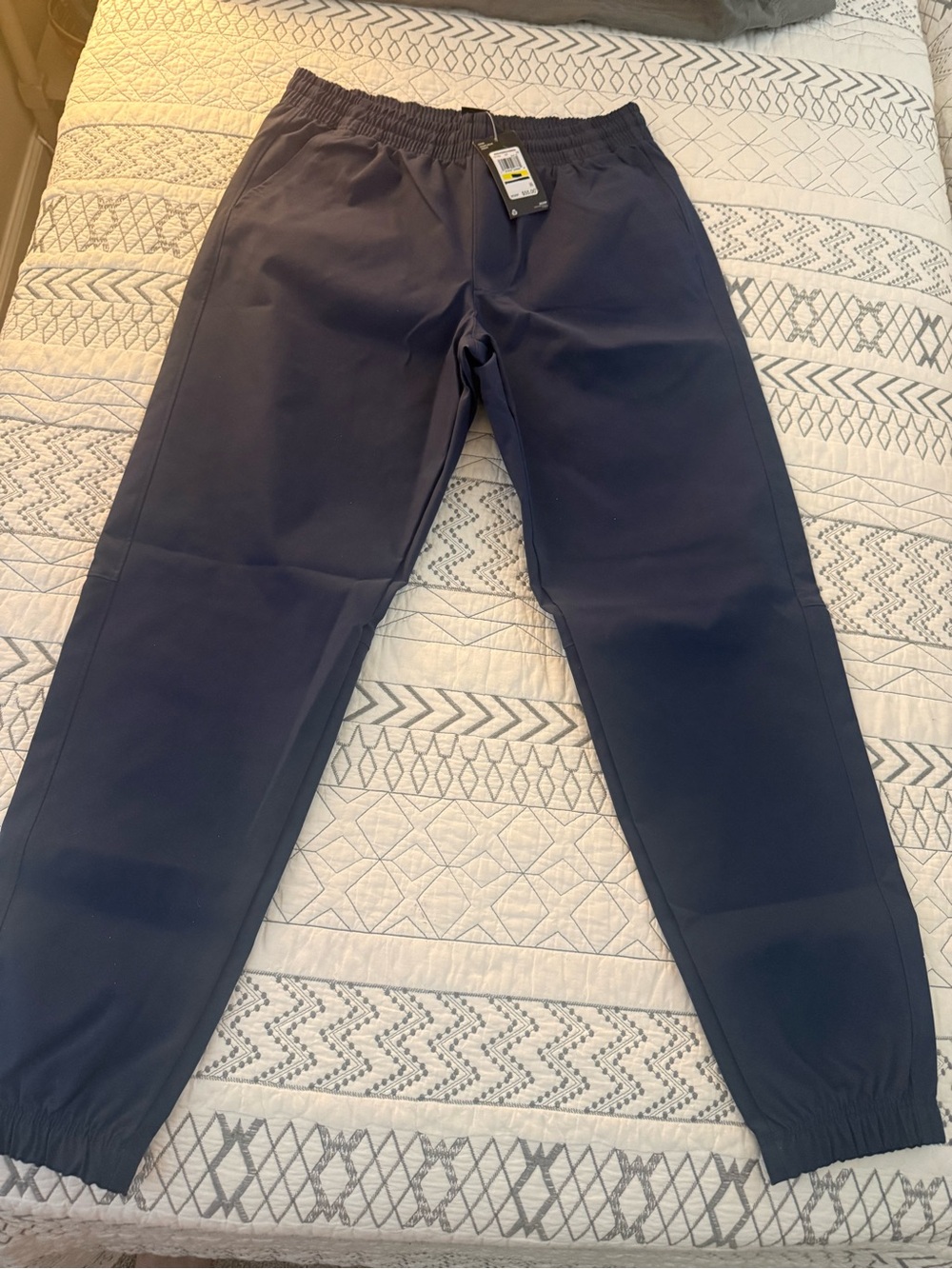 Men's Navy Elastic-Waist cotton active performance Pant/joggers medium. New
